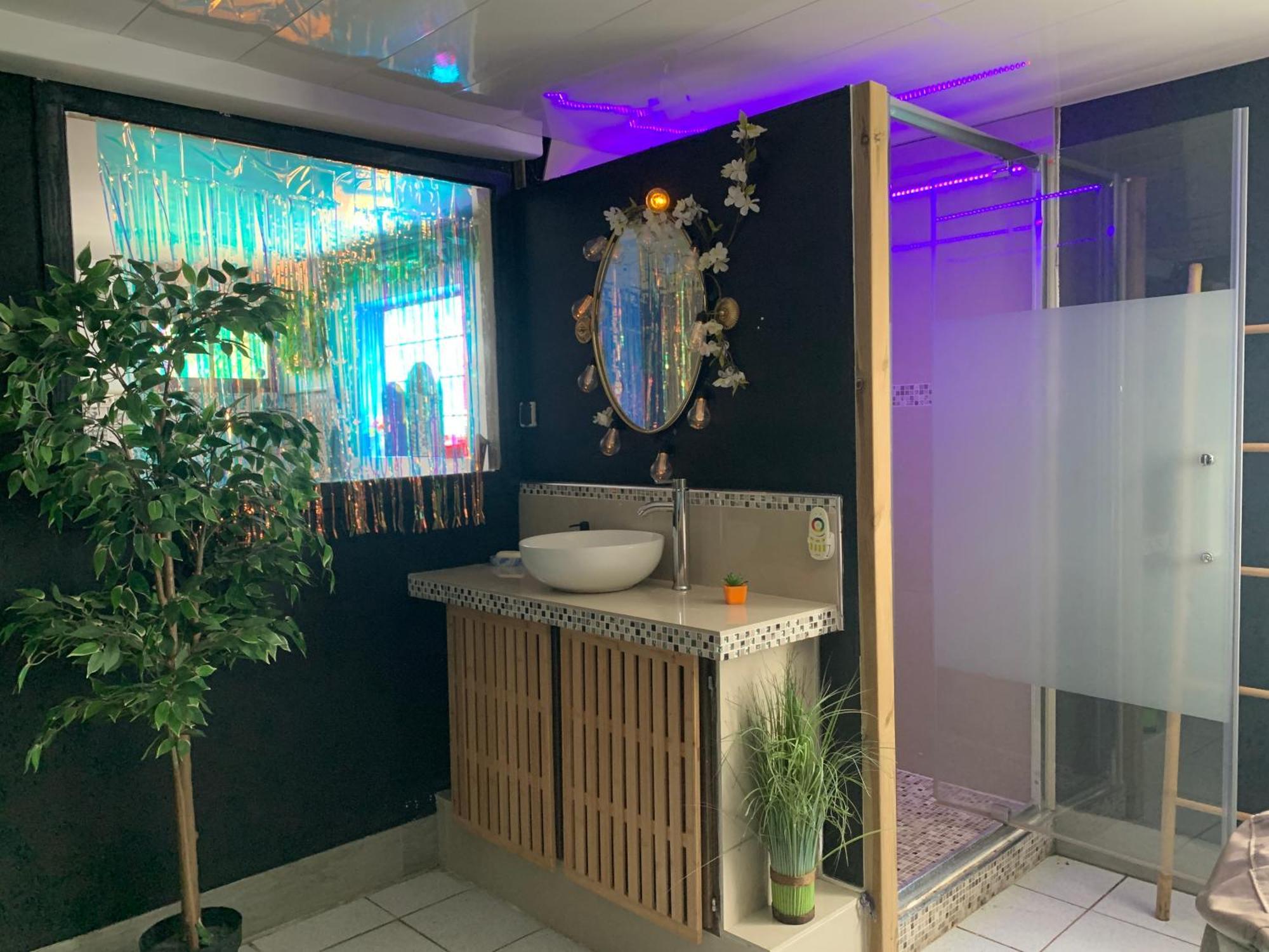 Suite Romantique Jacuzzi Gagny Buitenkant foto