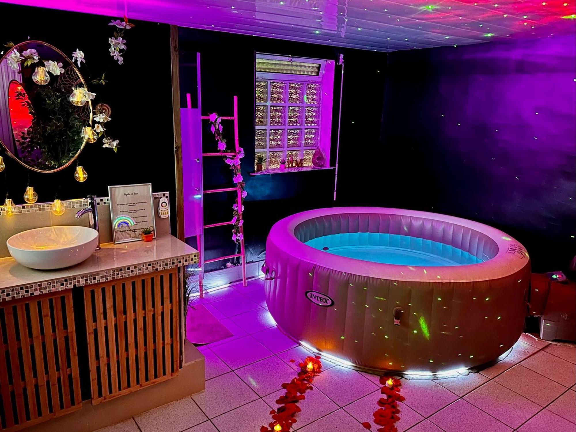 Suite Romantique Jacuzzi Gagny Buitenkant foto
